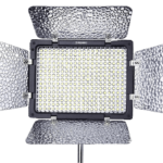 Yongnuo YN-600L LED Video Light With Remote / Dimmer